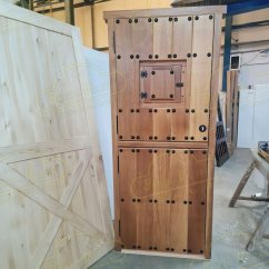Foto Puertas de Entrada y Exterior cliente 1