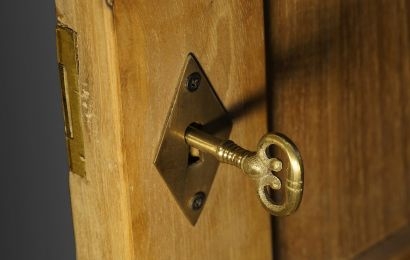 ¿Cómo elegir puertas de madera interior?