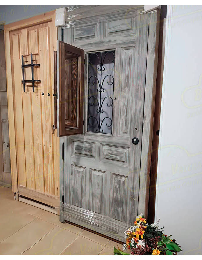 Foto Puertas Exterior Madera - Pino cliente 12