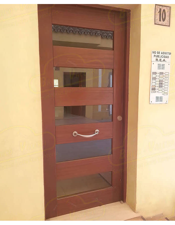 Foto Puertas Exterior Madera cliente 6