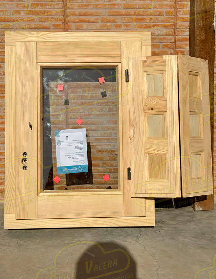 Foto Contraventanas de madera cliente 12