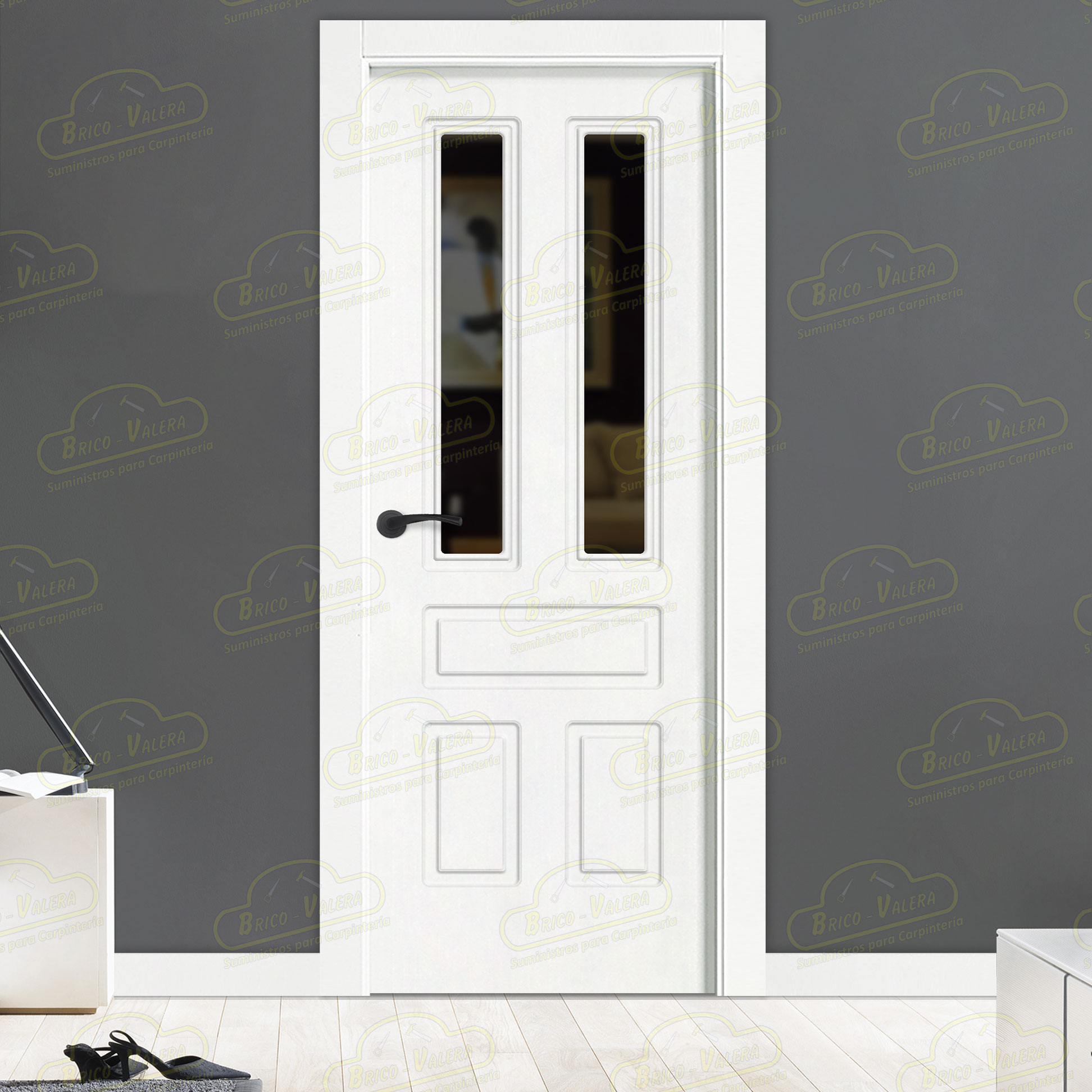 Puerta Premium Aranjuez-V2 Lacada Blanca con Manillas Negras de Interior en Block (Maciza)